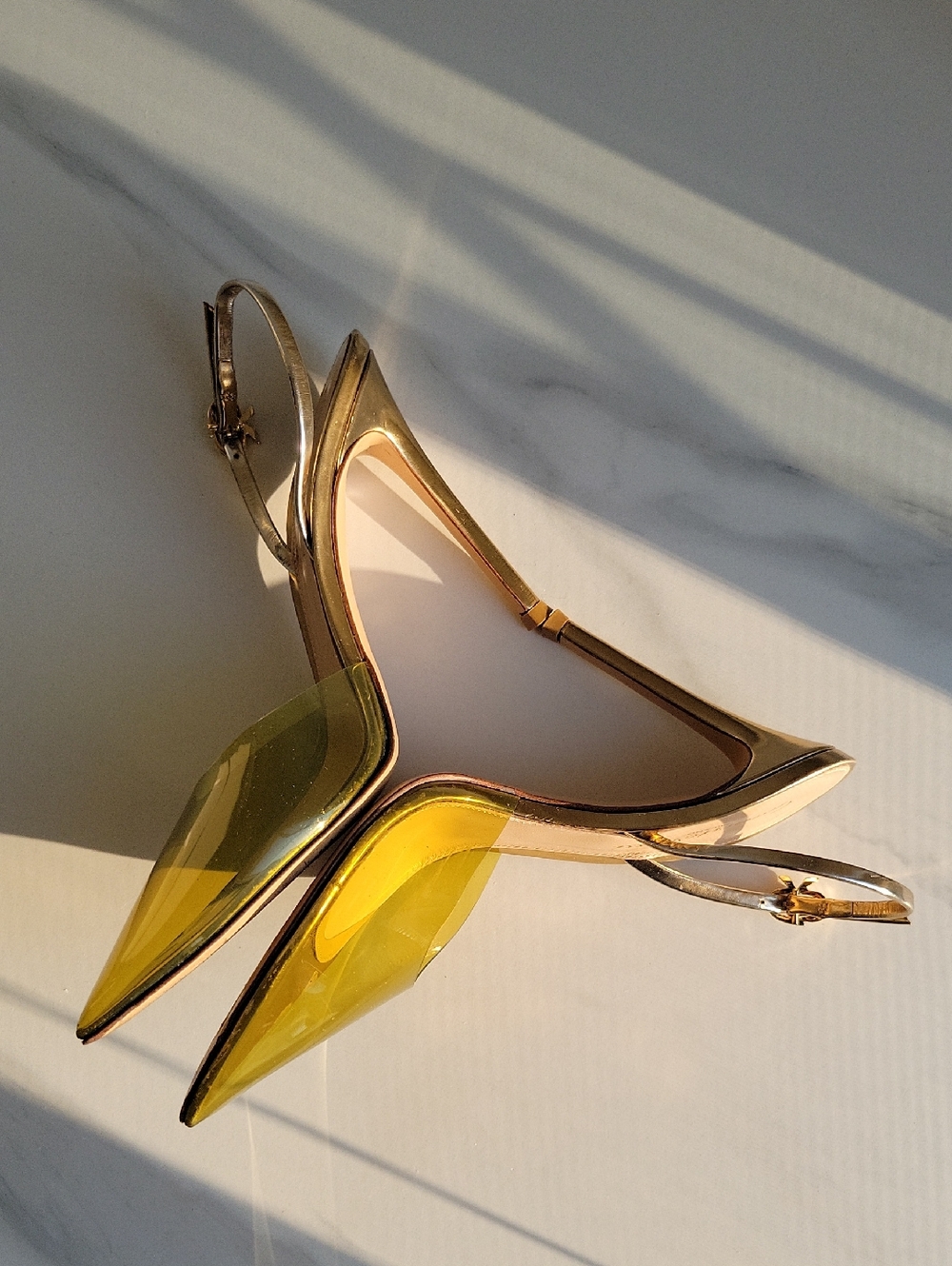 Gianvito Rossi Pointed Toe Yellow Transparent Slingback Pumps - Picture 6 of 16
